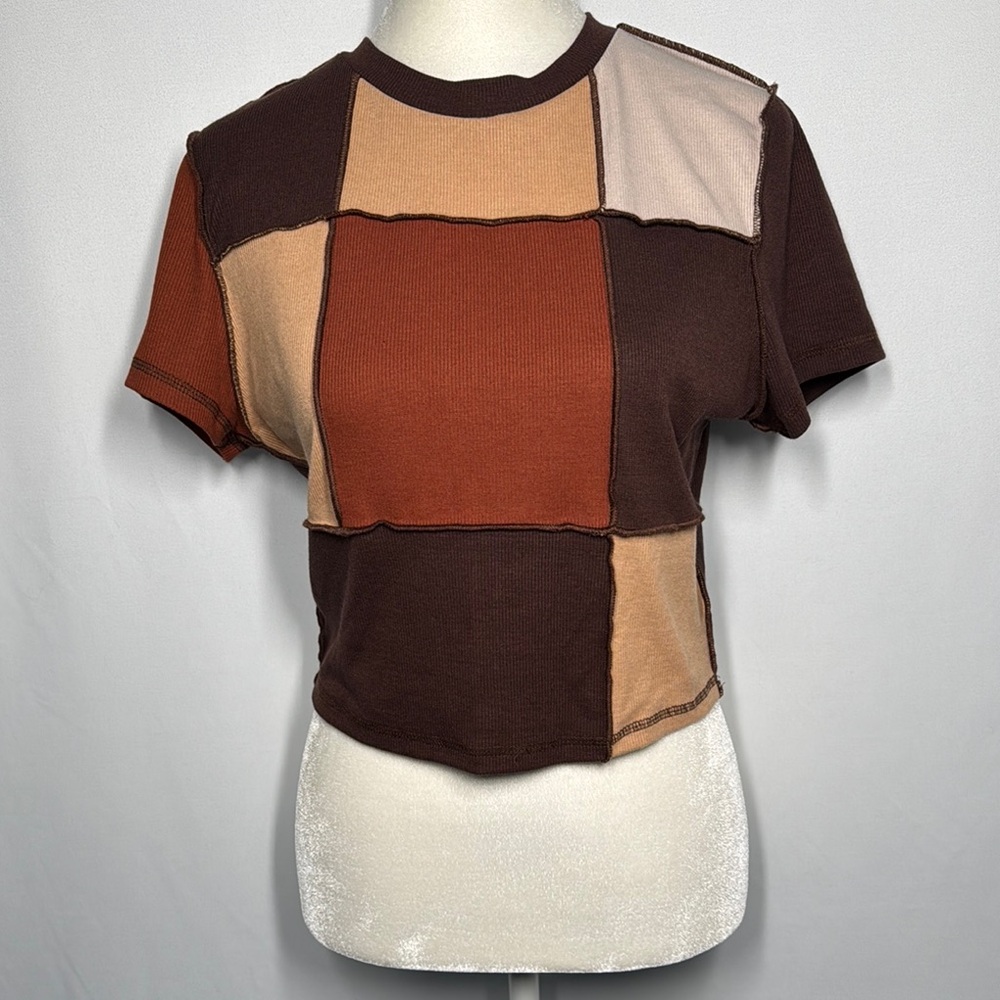 ๐3/$15 Shein Patchwork Brown Crop Top - Picture 1 of 7